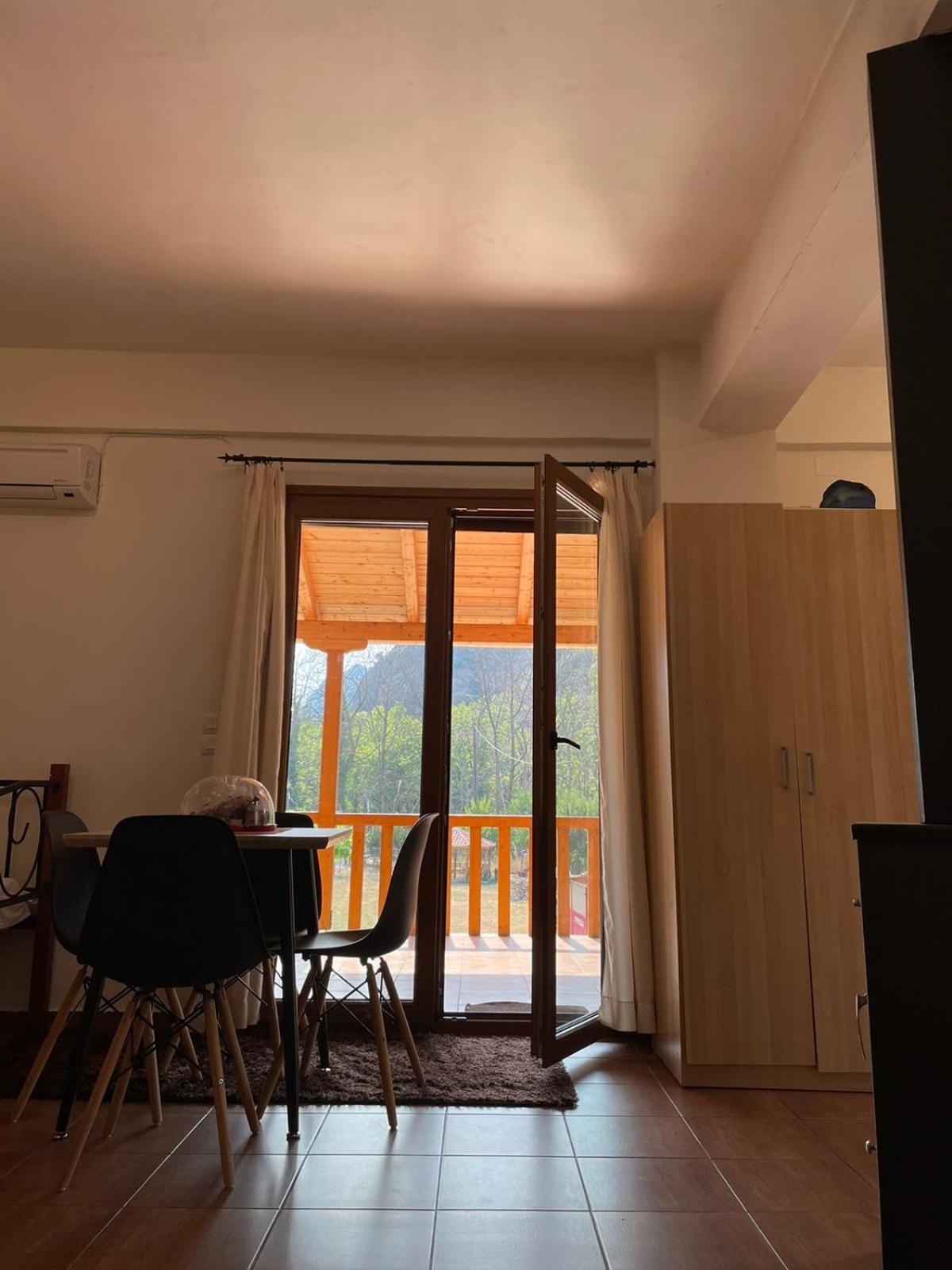 Michel Studios Kalawrita Zewnętrze zdjęcie